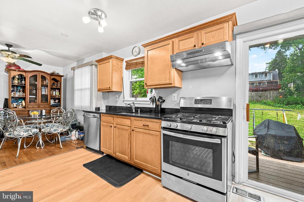8408 CARROLLTON PARKWAY