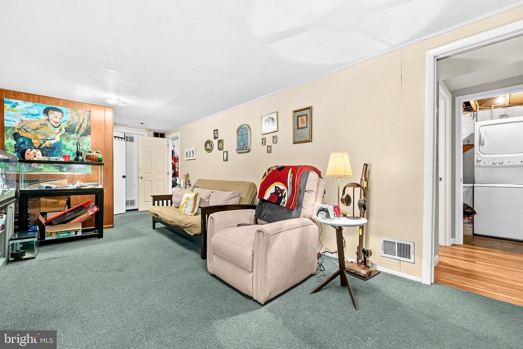8408 CARROLLTON PARKWAY