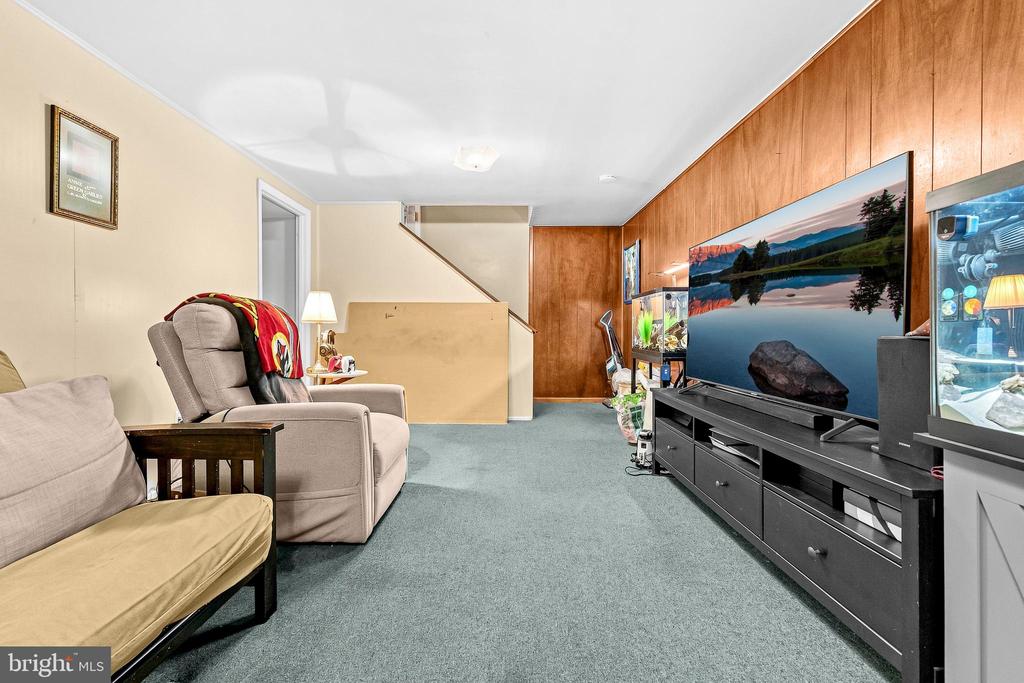 8408 CARROLLTON PARKWAY