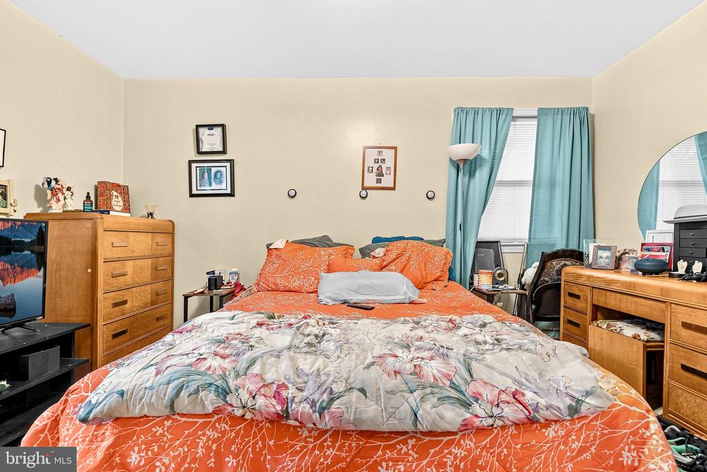 8408 CARROLLTON PARKWAY