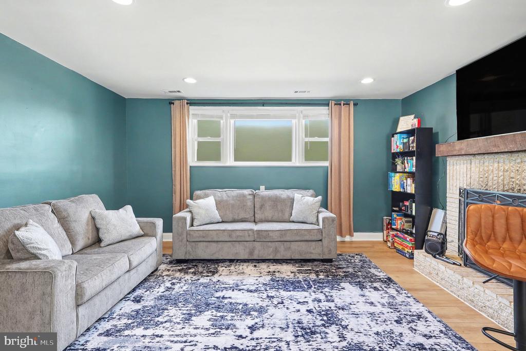 7009 DOWER HOUSE ROAD