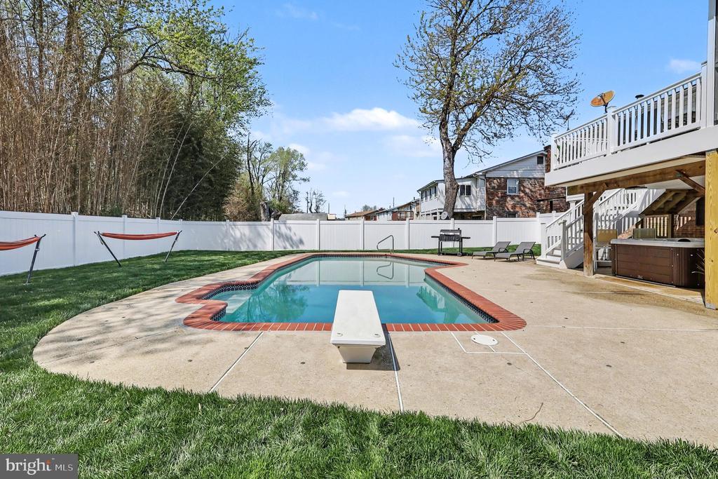 7009 DOWER HOUSE ROAD