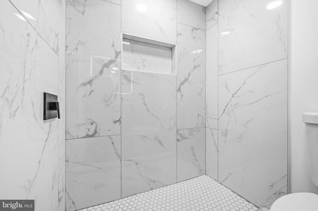 7973 RIGGS ROAD Unit: 1