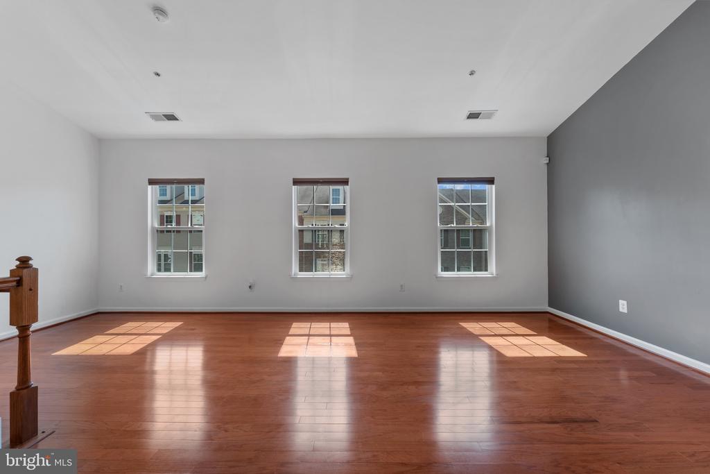 5656 VIRGINIA LANE Unit: 70