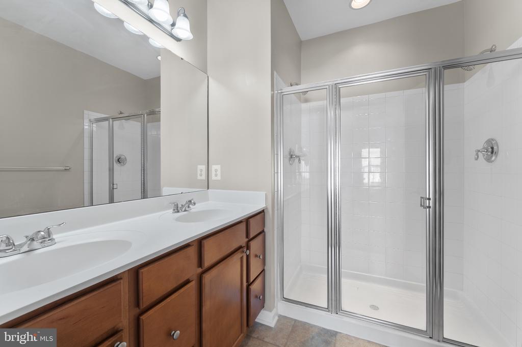 5656 VIRGINIA LANE Unit: 70