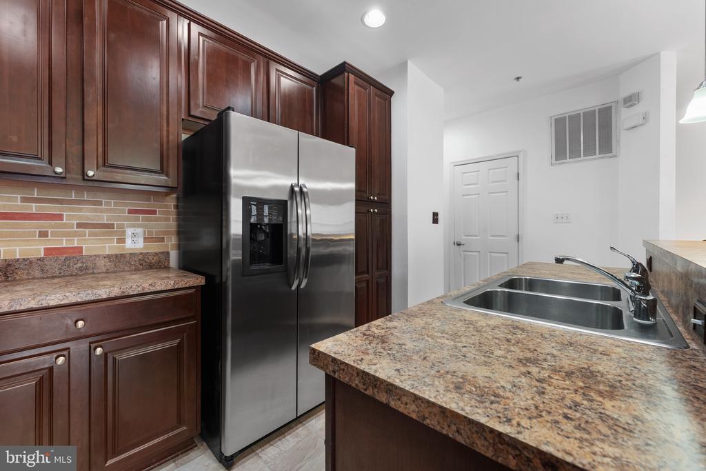 5656 VIRGINIA LANE Unit: 70