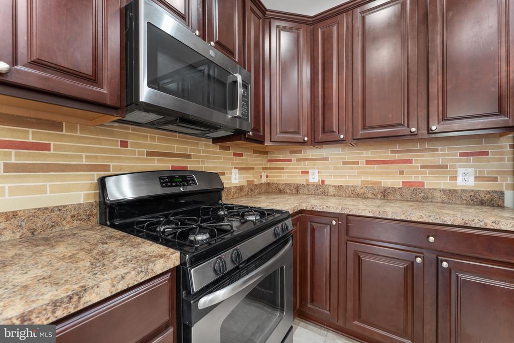 5656 VIRGINIA LANE Unit: 70