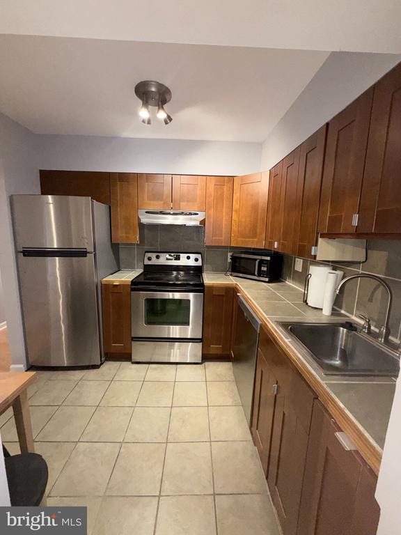 10118 CAMPUS WAY S Unit: 207-3B