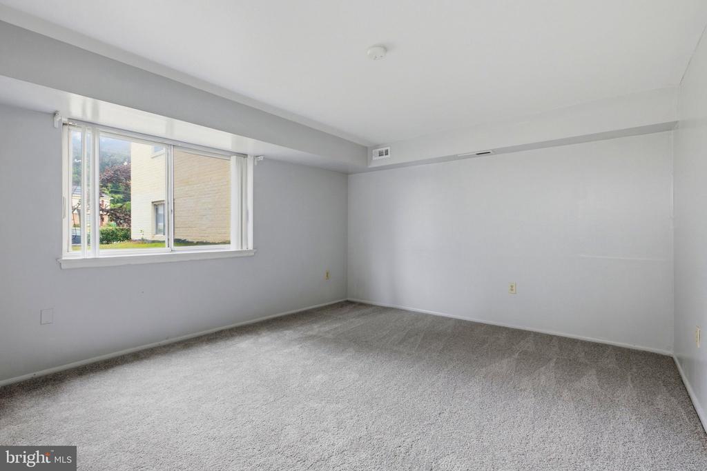 11312 CHERRY HILL ROAD Unit: 102