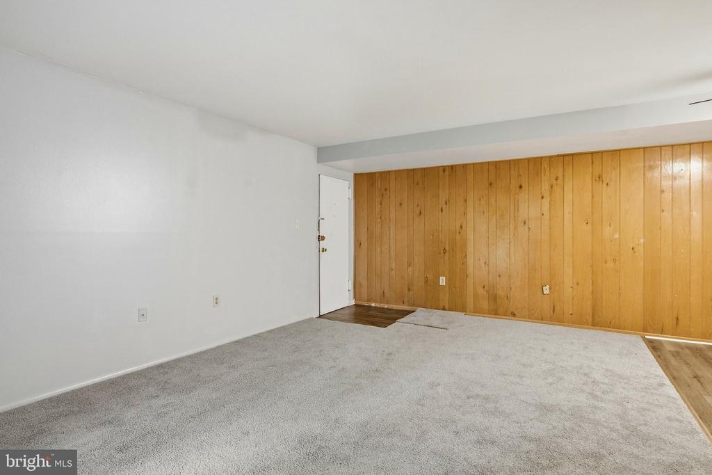 11312 CHERRY HILL ROAD Unit: 102