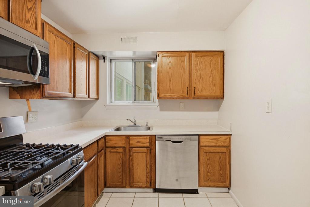 11312 CHERRY HILL ROAD Unit: 102