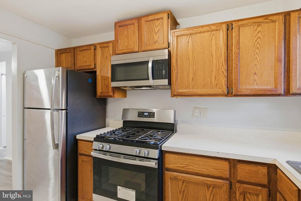 11312 CHERRY HILL ROAD Unit: 102