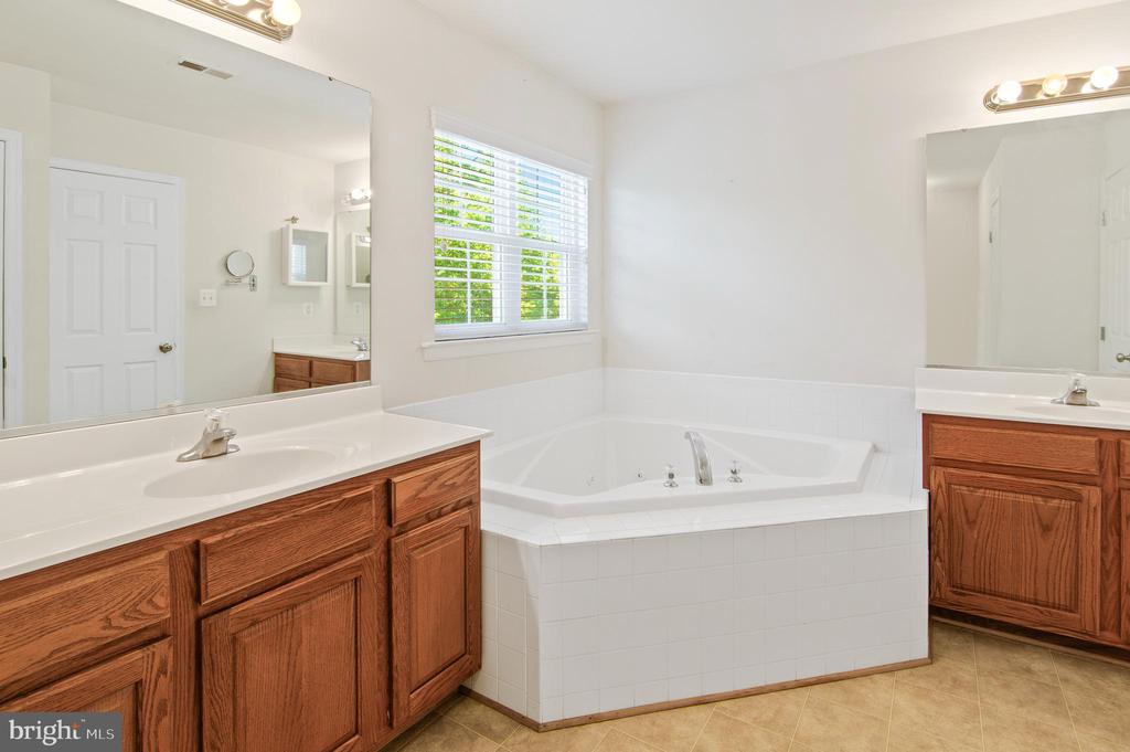 20955 Freedom Run Dr