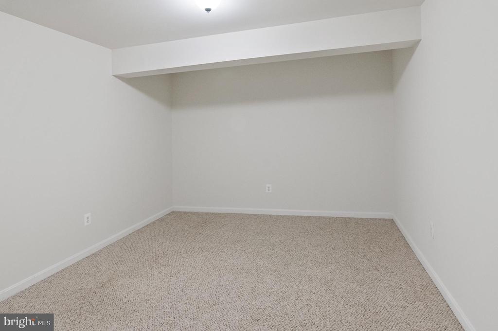 20955 Freedom Run Dr