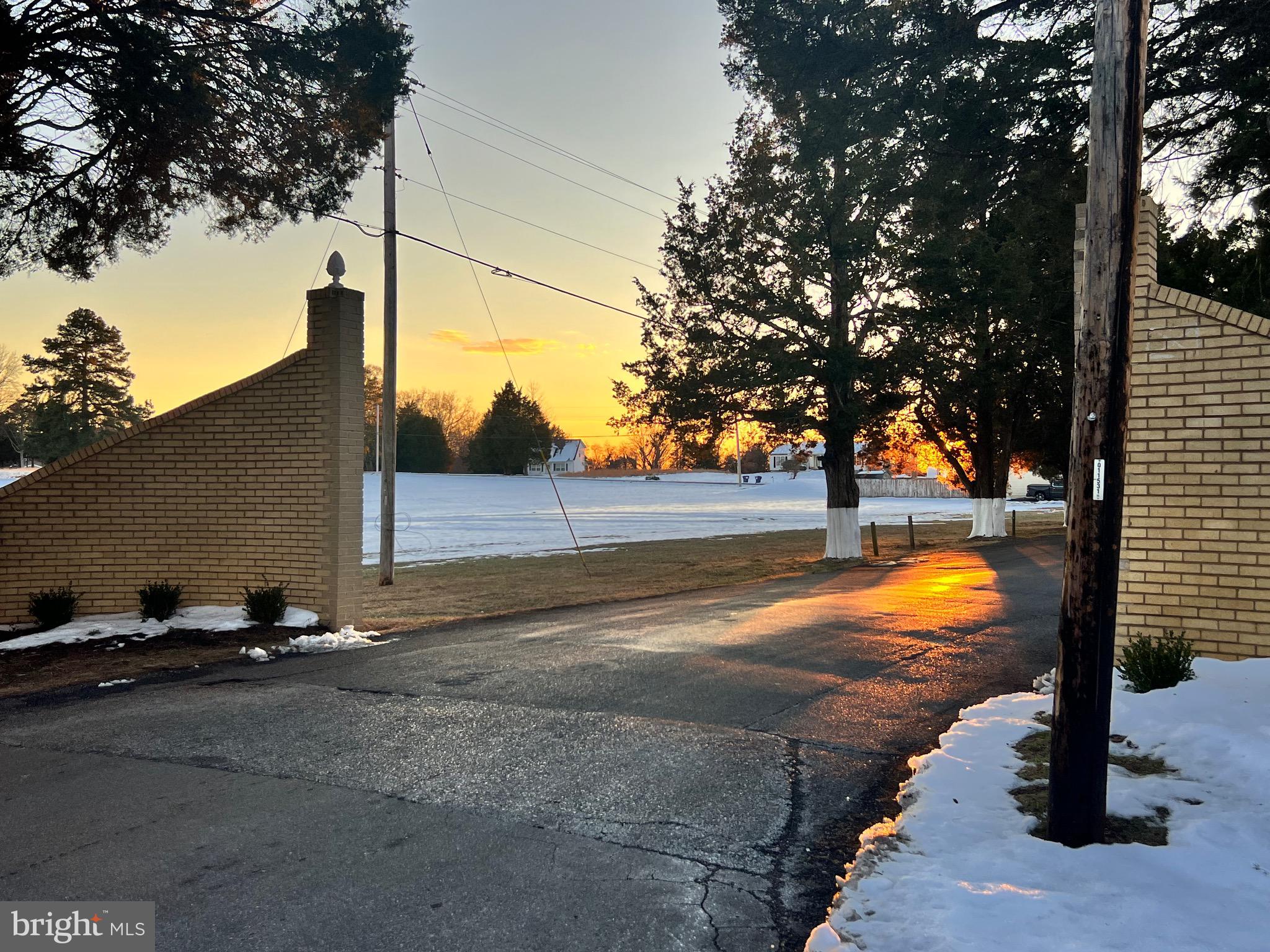 Longview Blvd