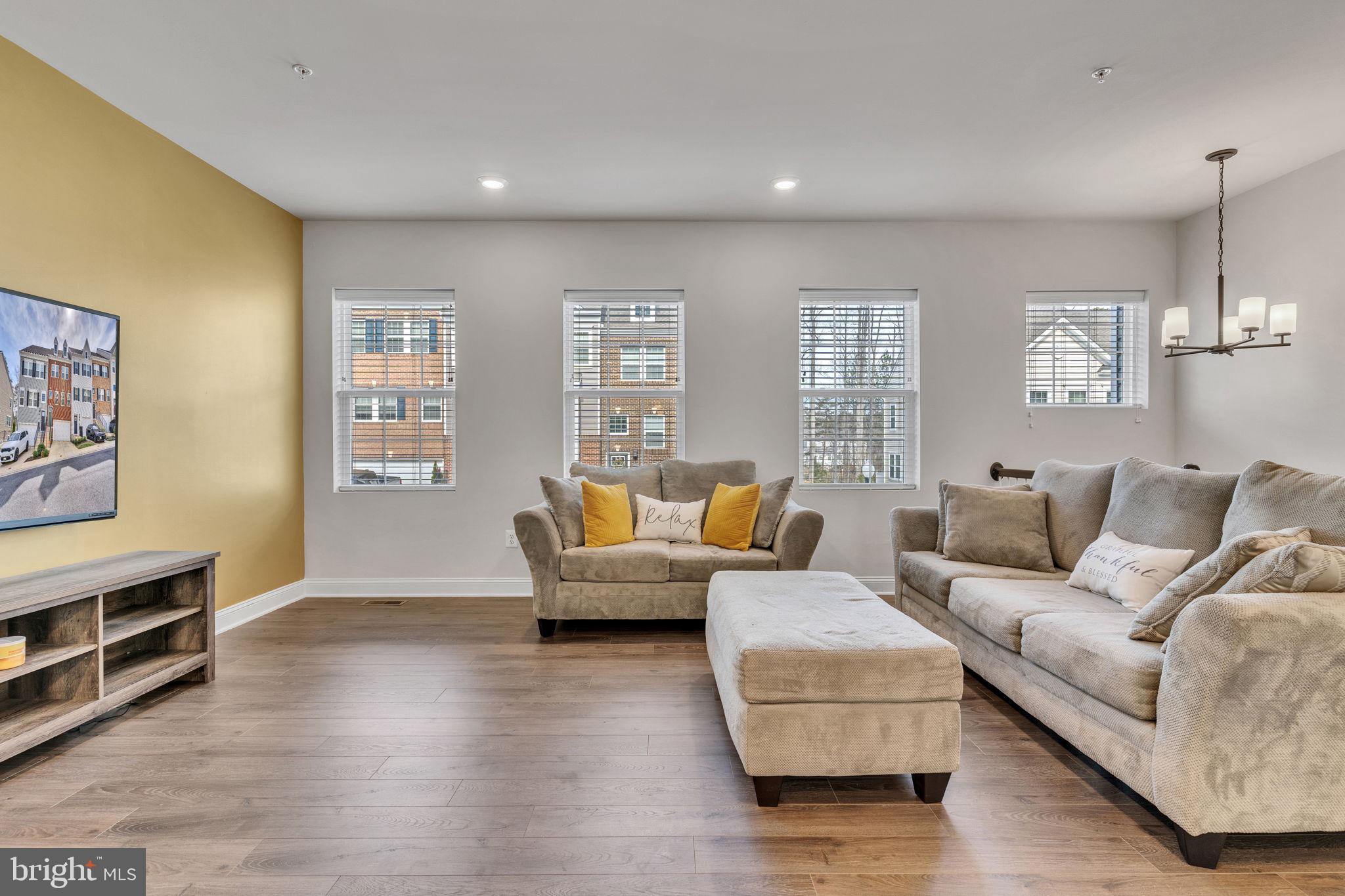 23834 Myrtle Glen Way