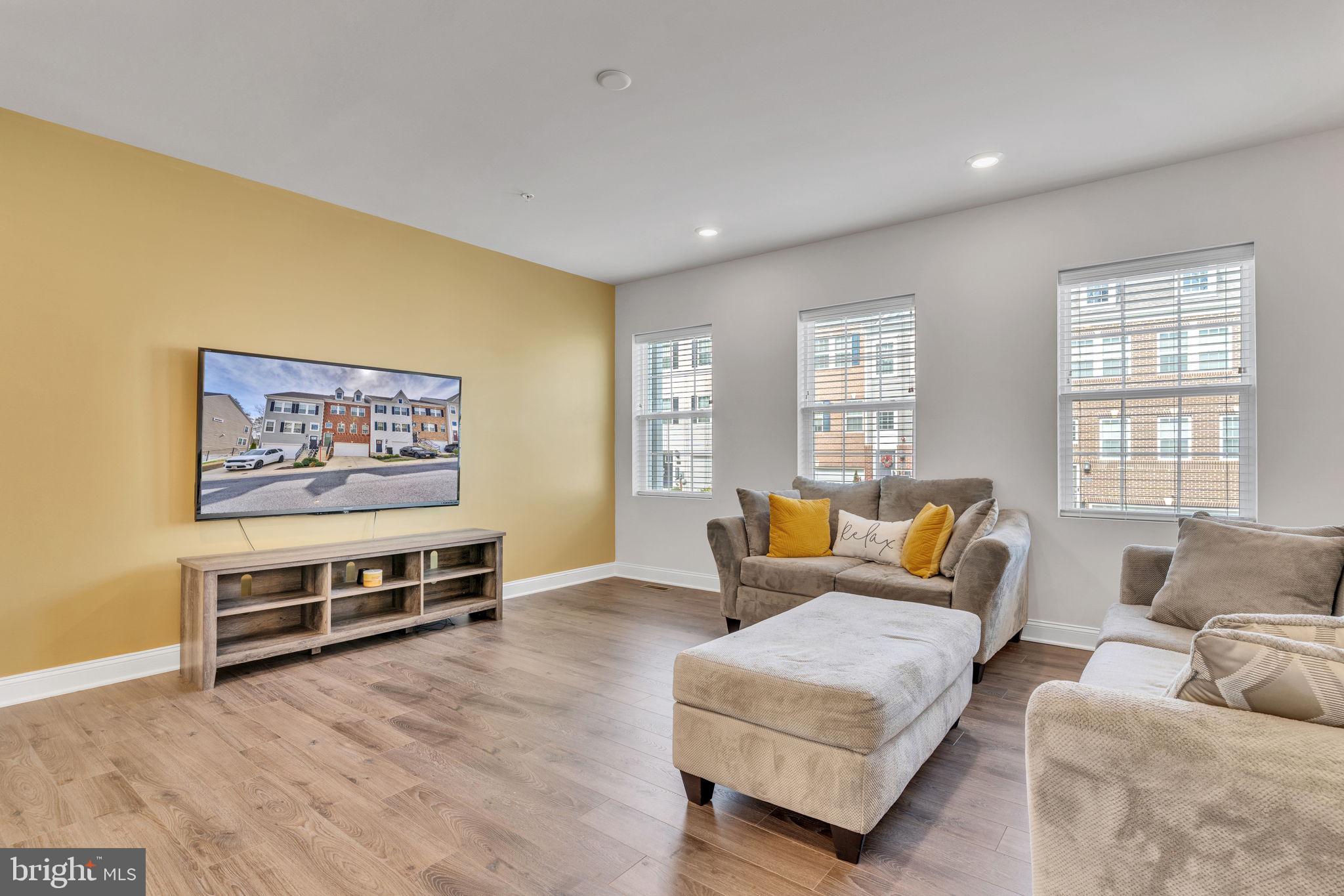 23834 Myrtle Glen Way