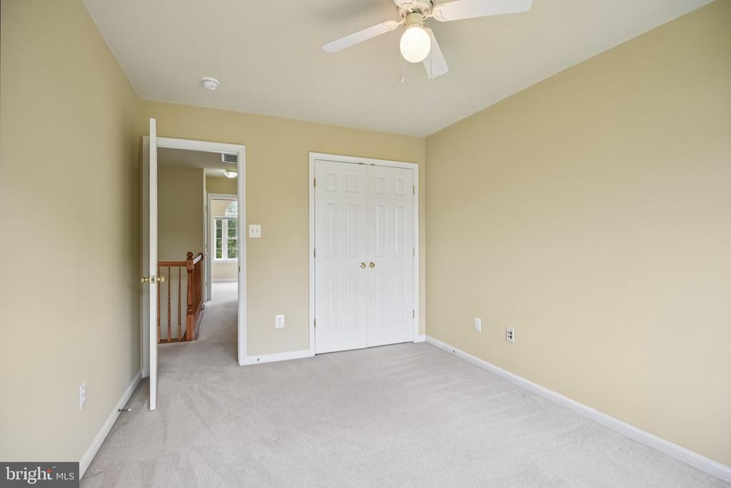 22565 Dunleigh Dr