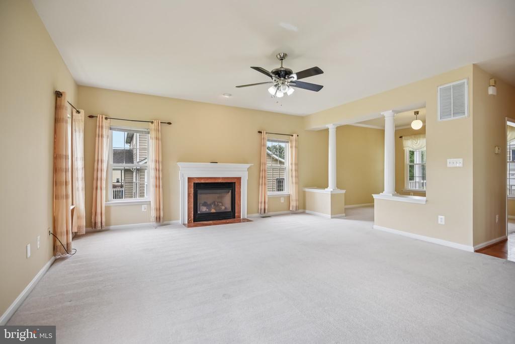22565 Dunleigh Dr