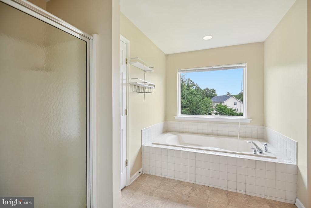 22565 Dunleigh Dr