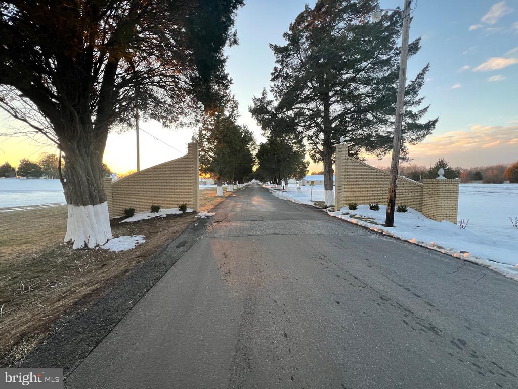 LONGVIEW BOULEVARD
