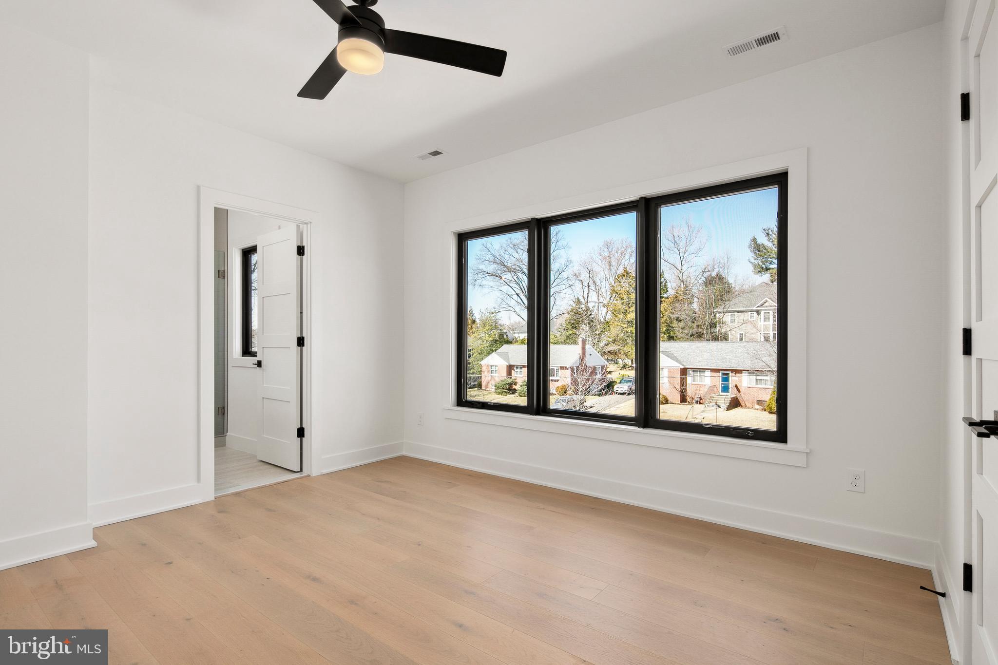 6580 WILLIAMSBURG BOULEVARD