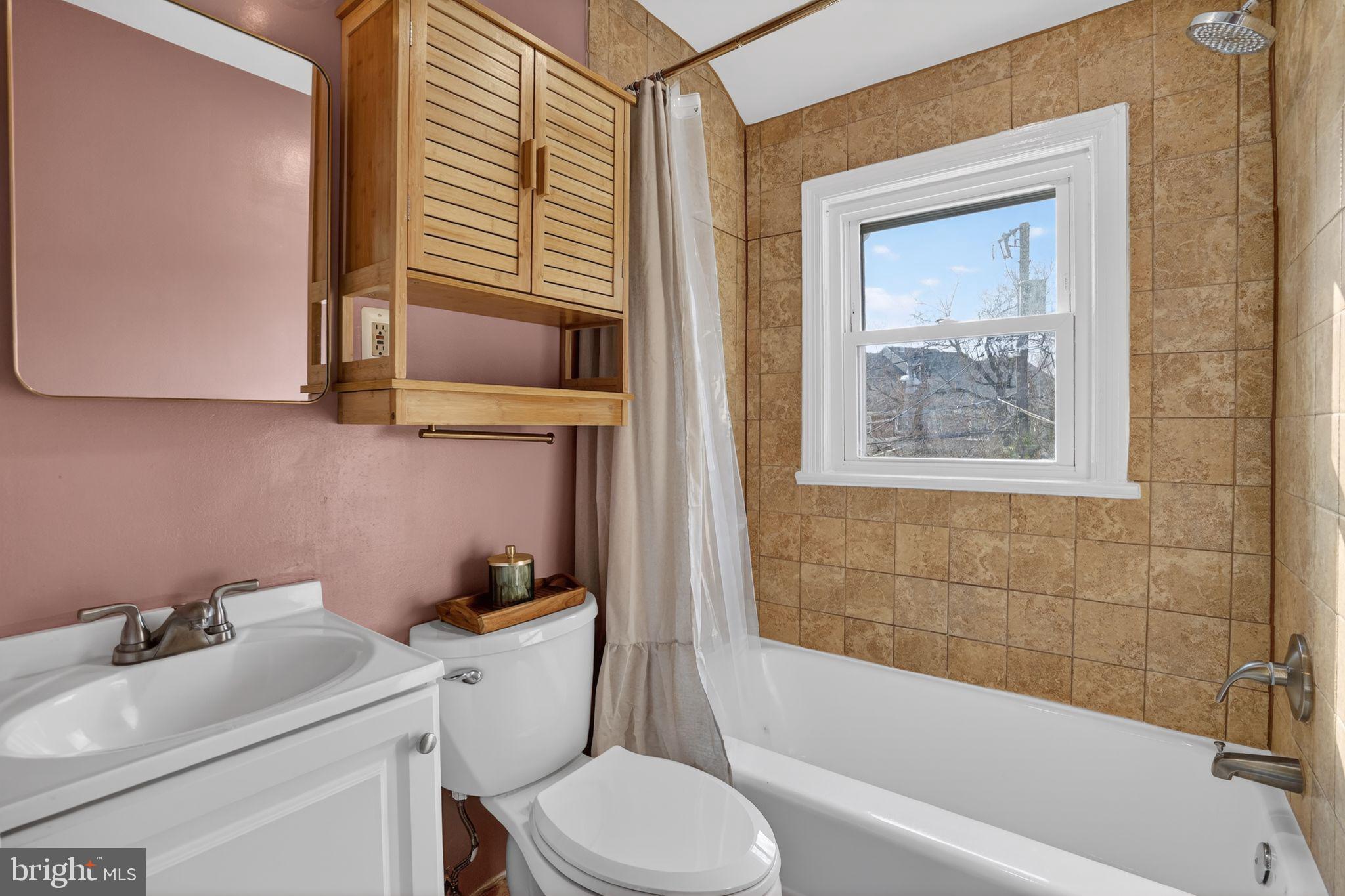 2604 S TROY STREET S