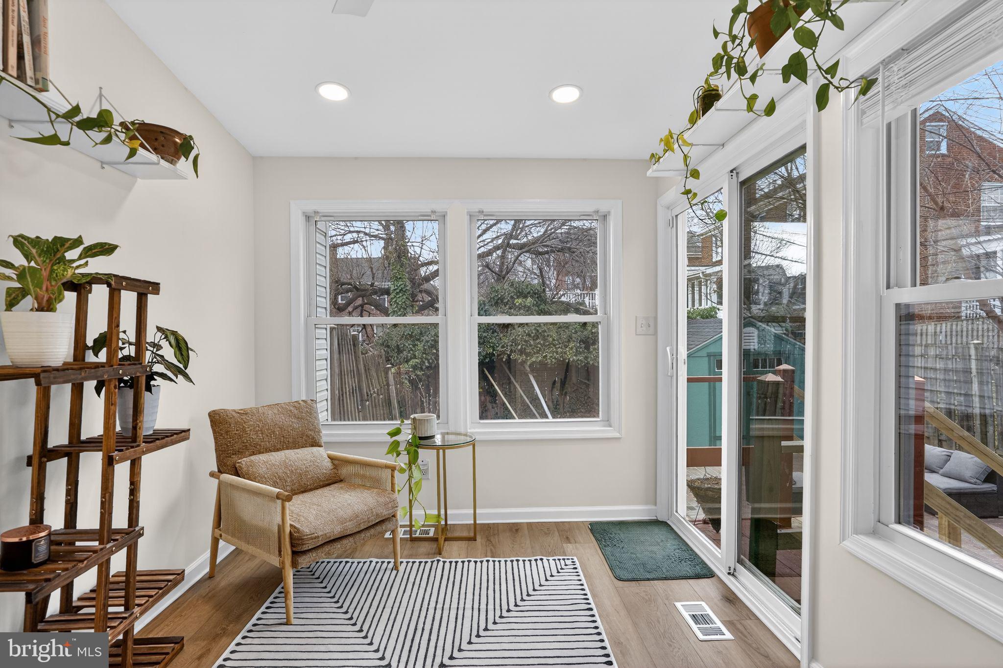 2604 S TROY STREET S