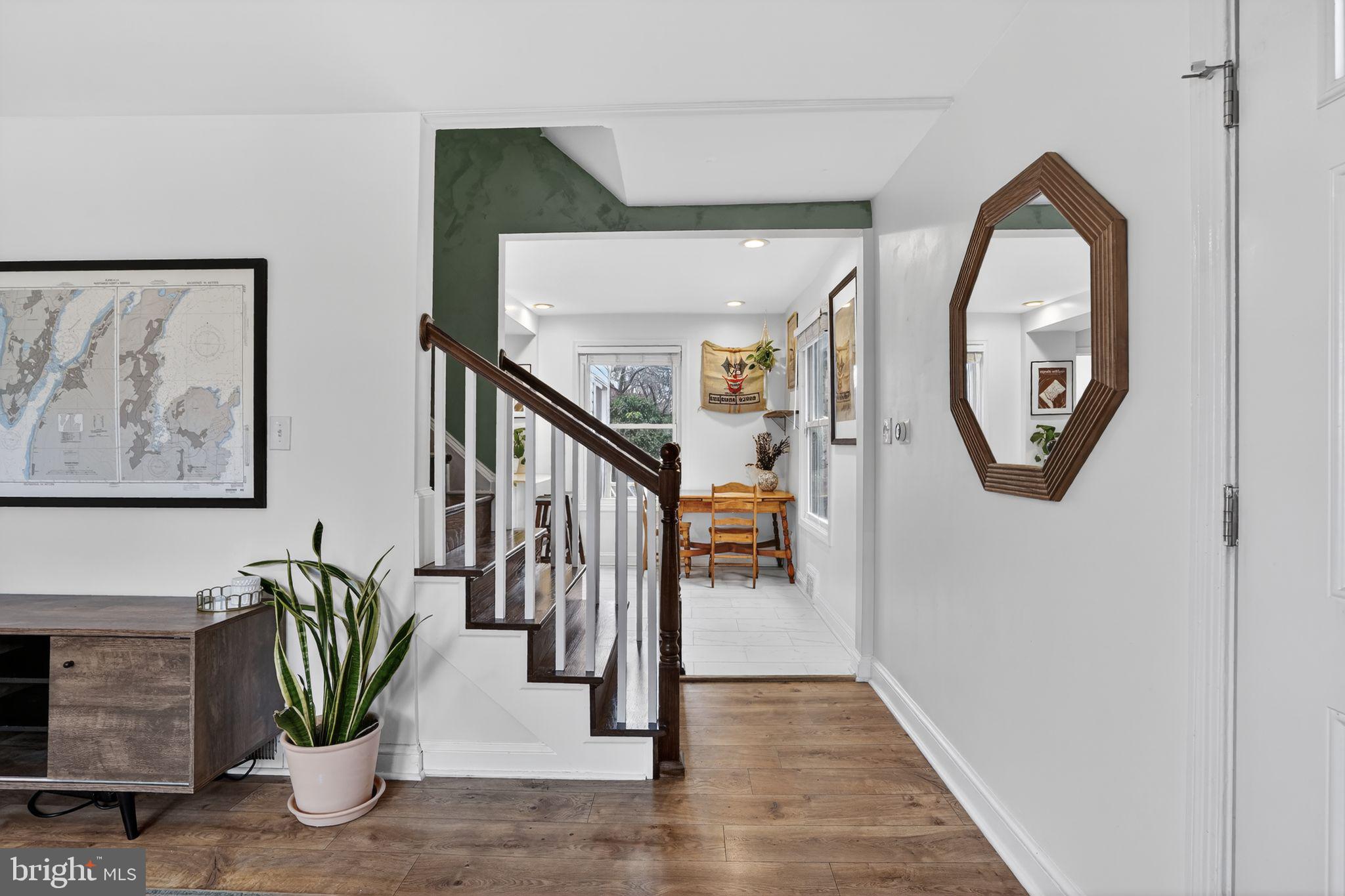 2604 S TROY STREET S