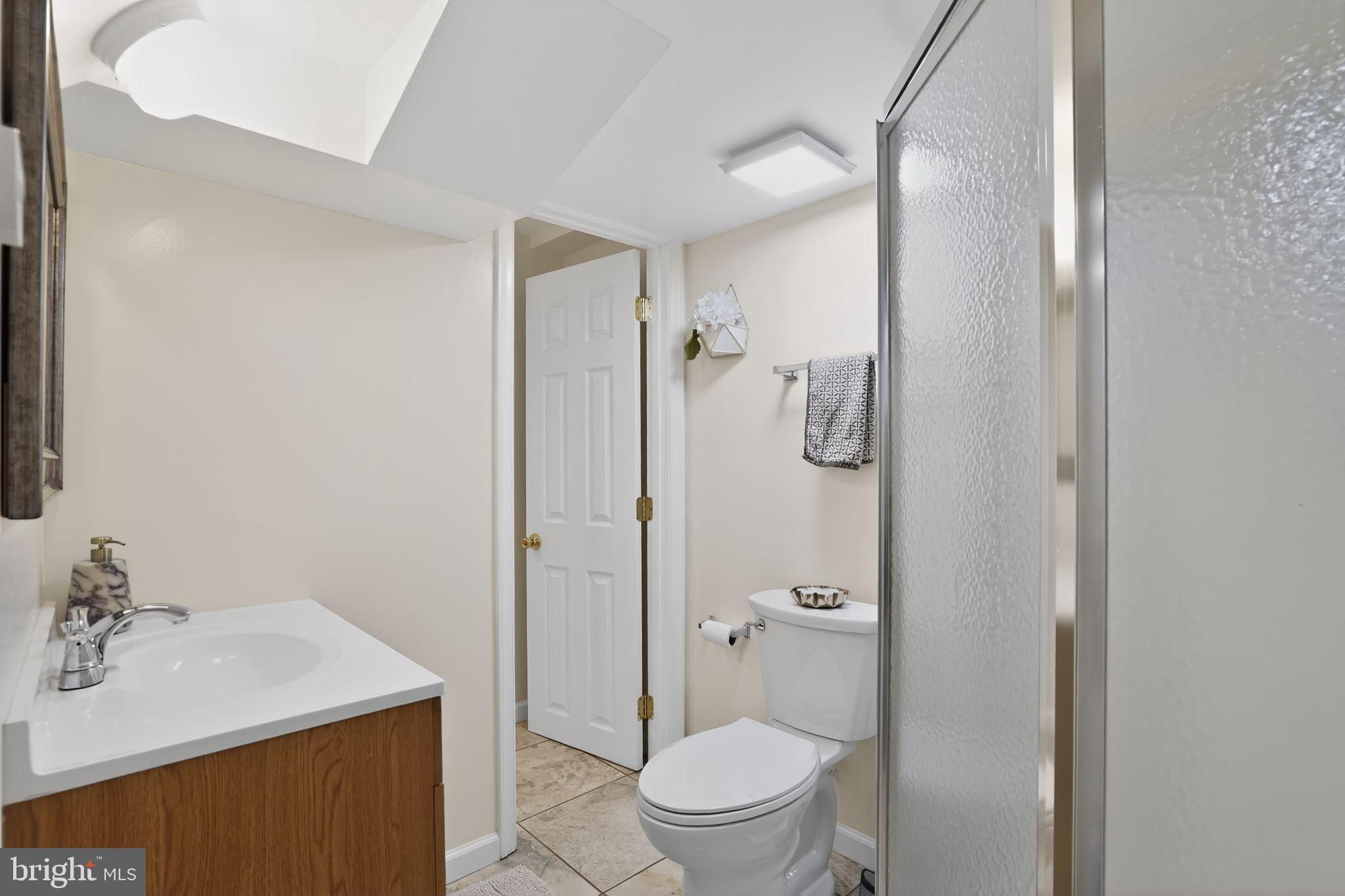 2604 S TROY STREET S