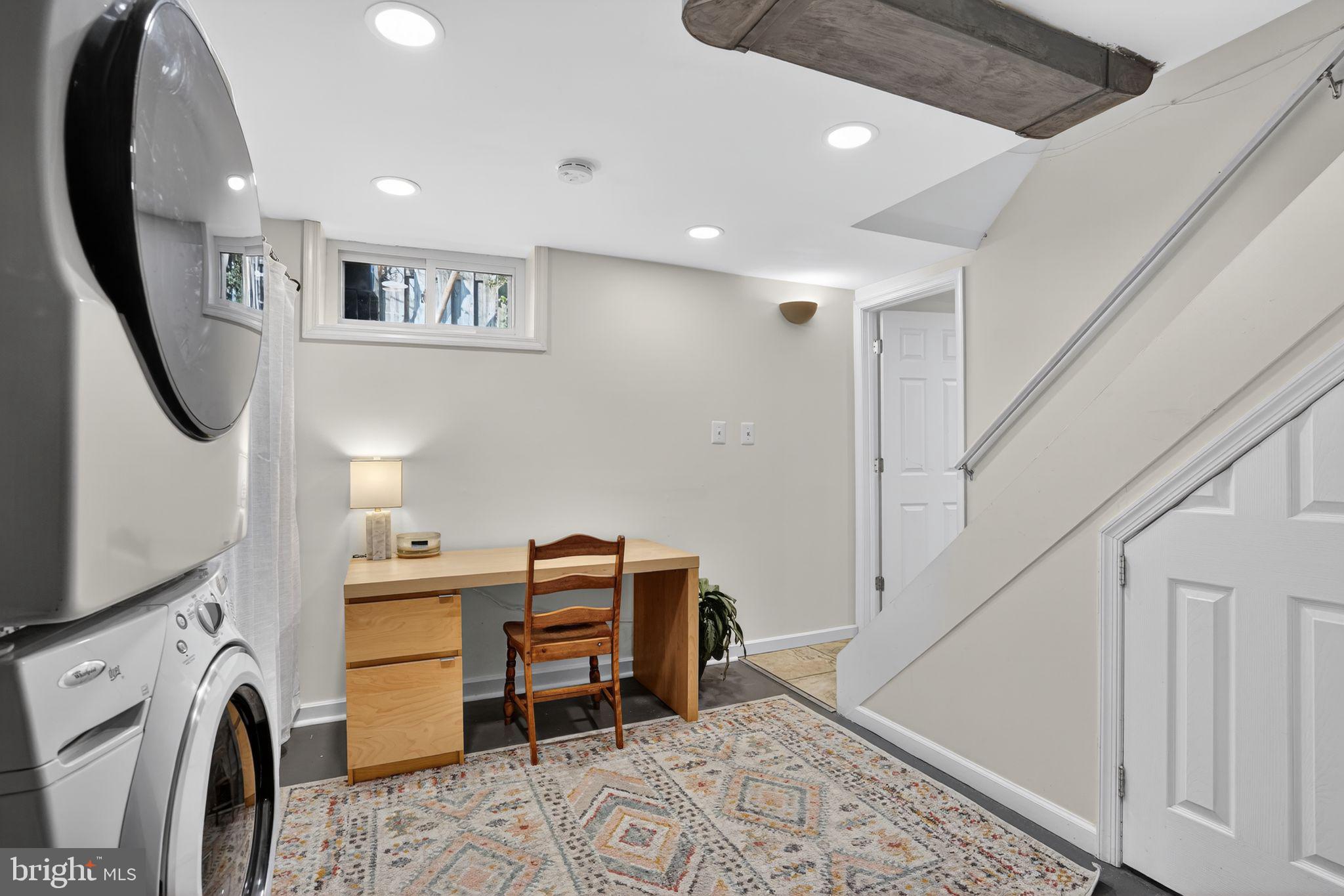 2604 S TROY STREET S