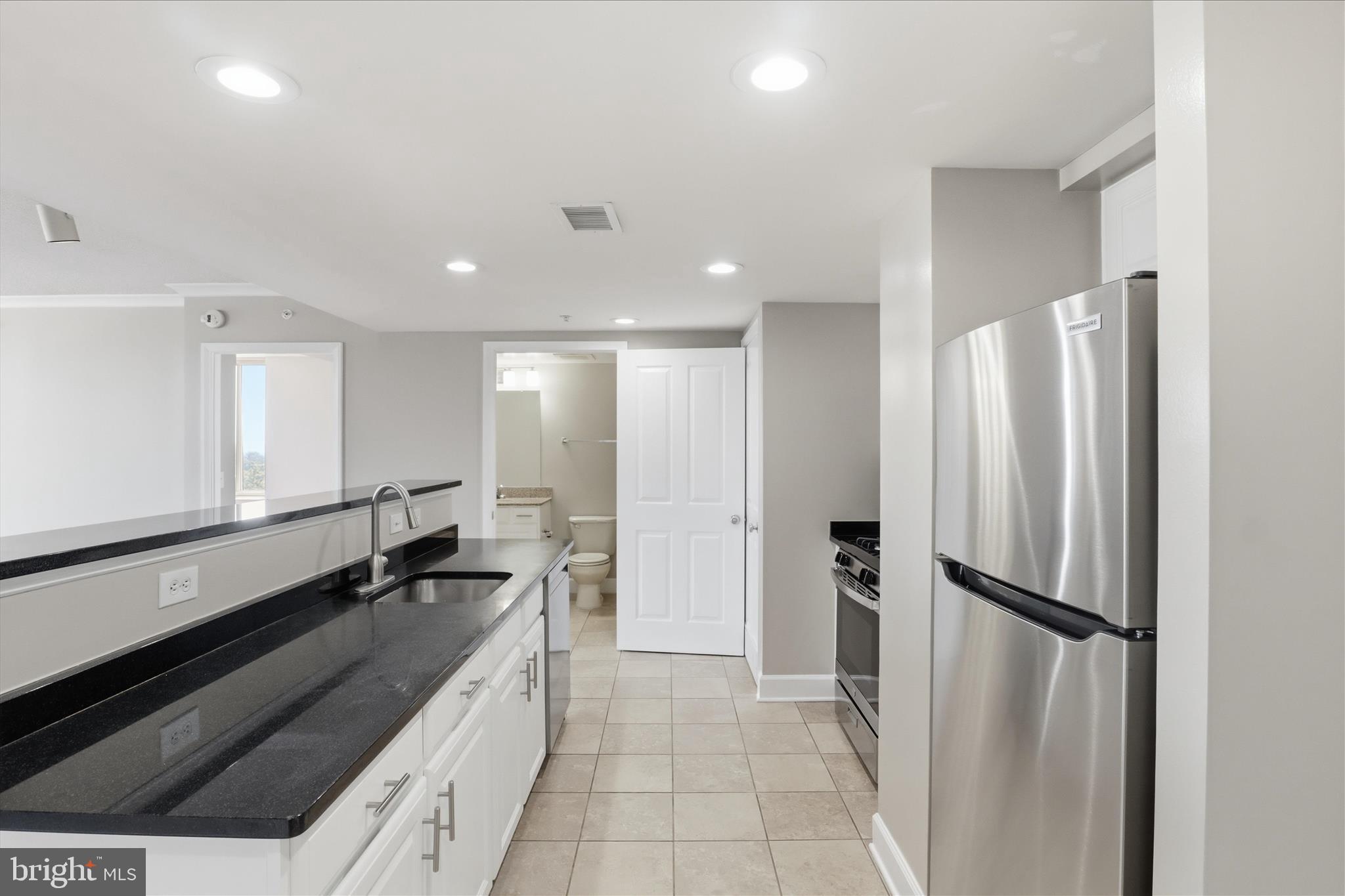 1220 N FILLMORE STREET 908