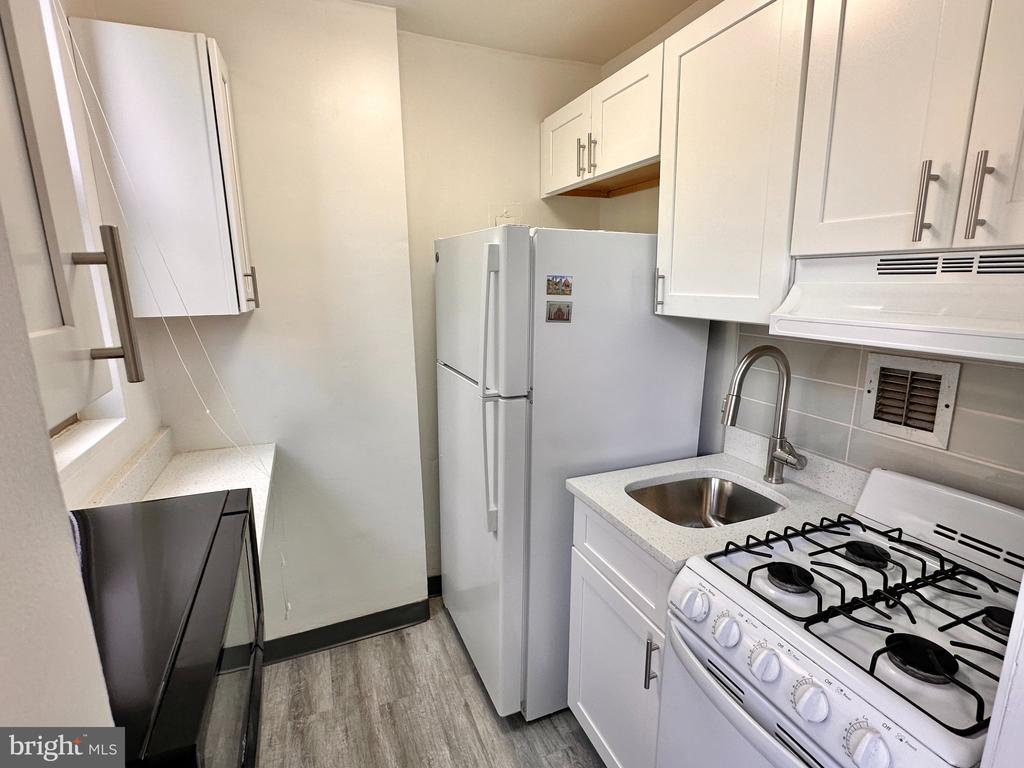 1111 ARLINGTON BOULEVARD 210