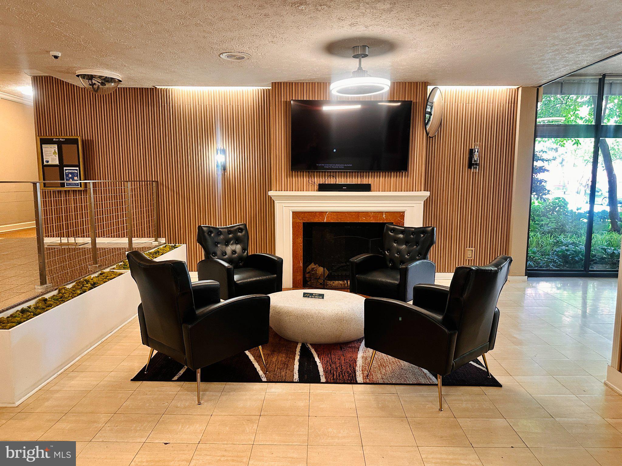 1021 ARLINGTON BOULEVARD 610