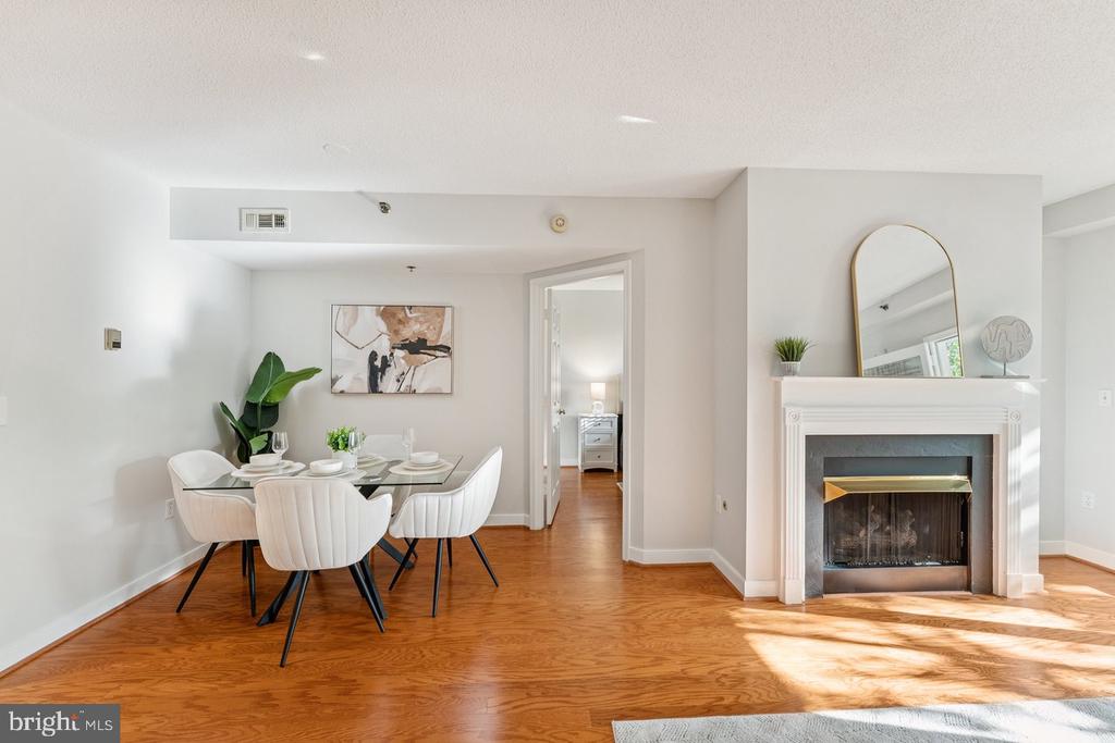 1045 N UTAH STREET N Unit: 2-212