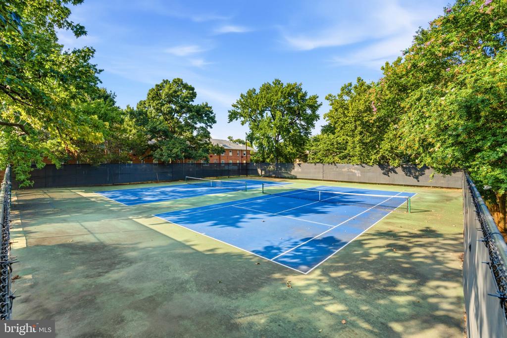 4501 ARLINGTON BOULEVARD Unit: 611