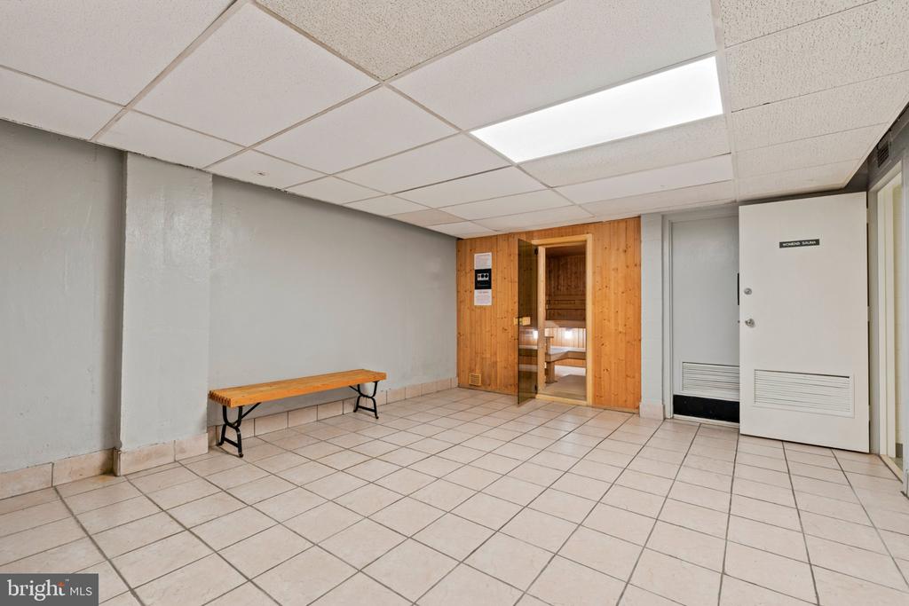 4501 ARLINGTON BOULEVARD Unit: 611