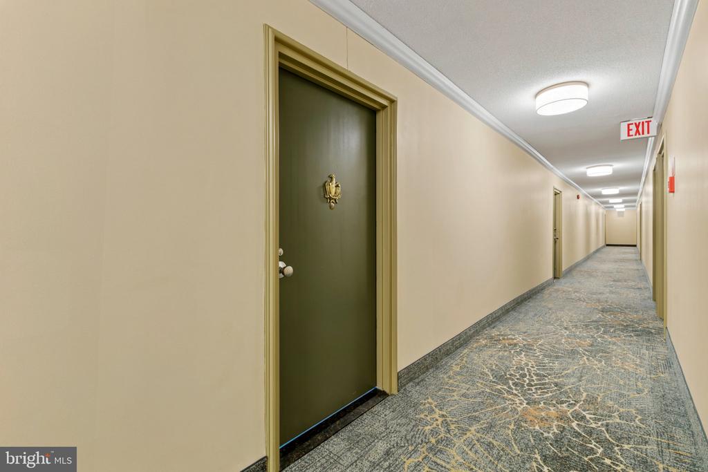 4501 ARLINGTON BOULEVARD Unit: 611