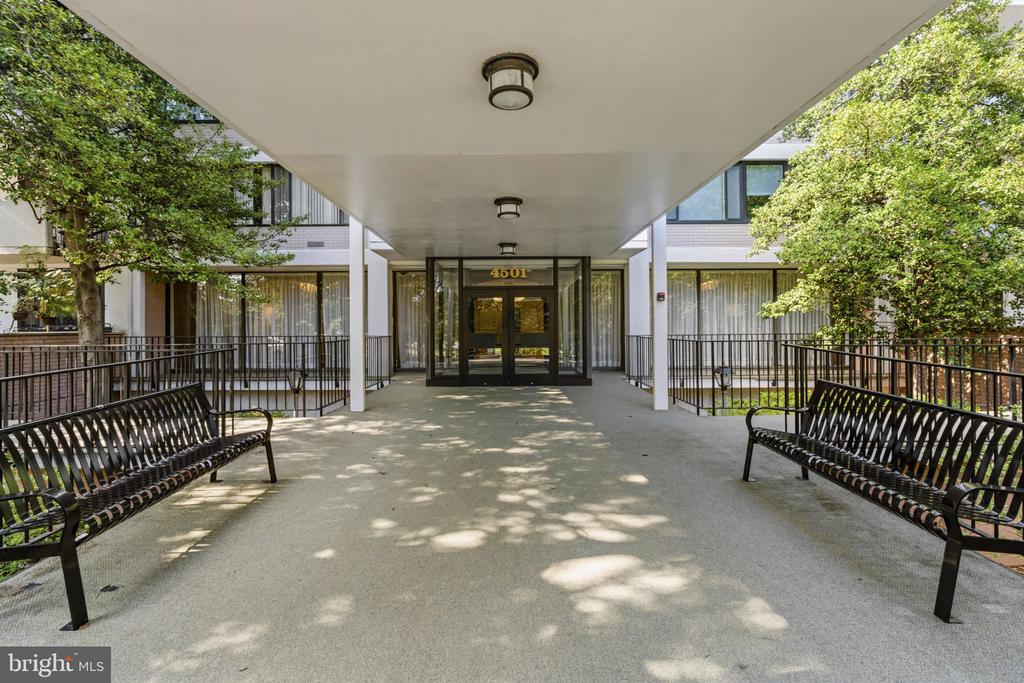 4501 ARLINGTON BOULEVARD Unit: 611