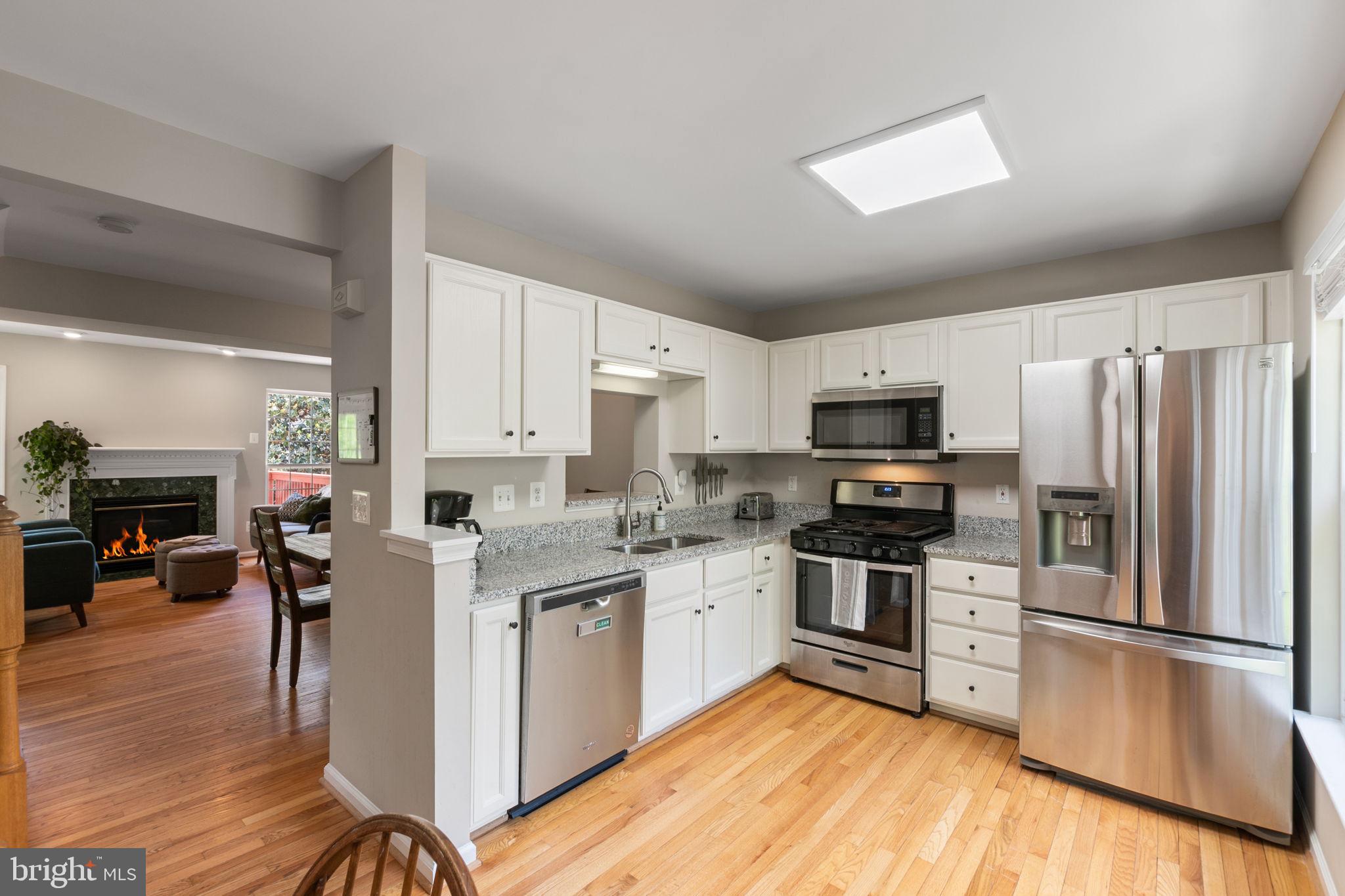 140 Ingle Pl