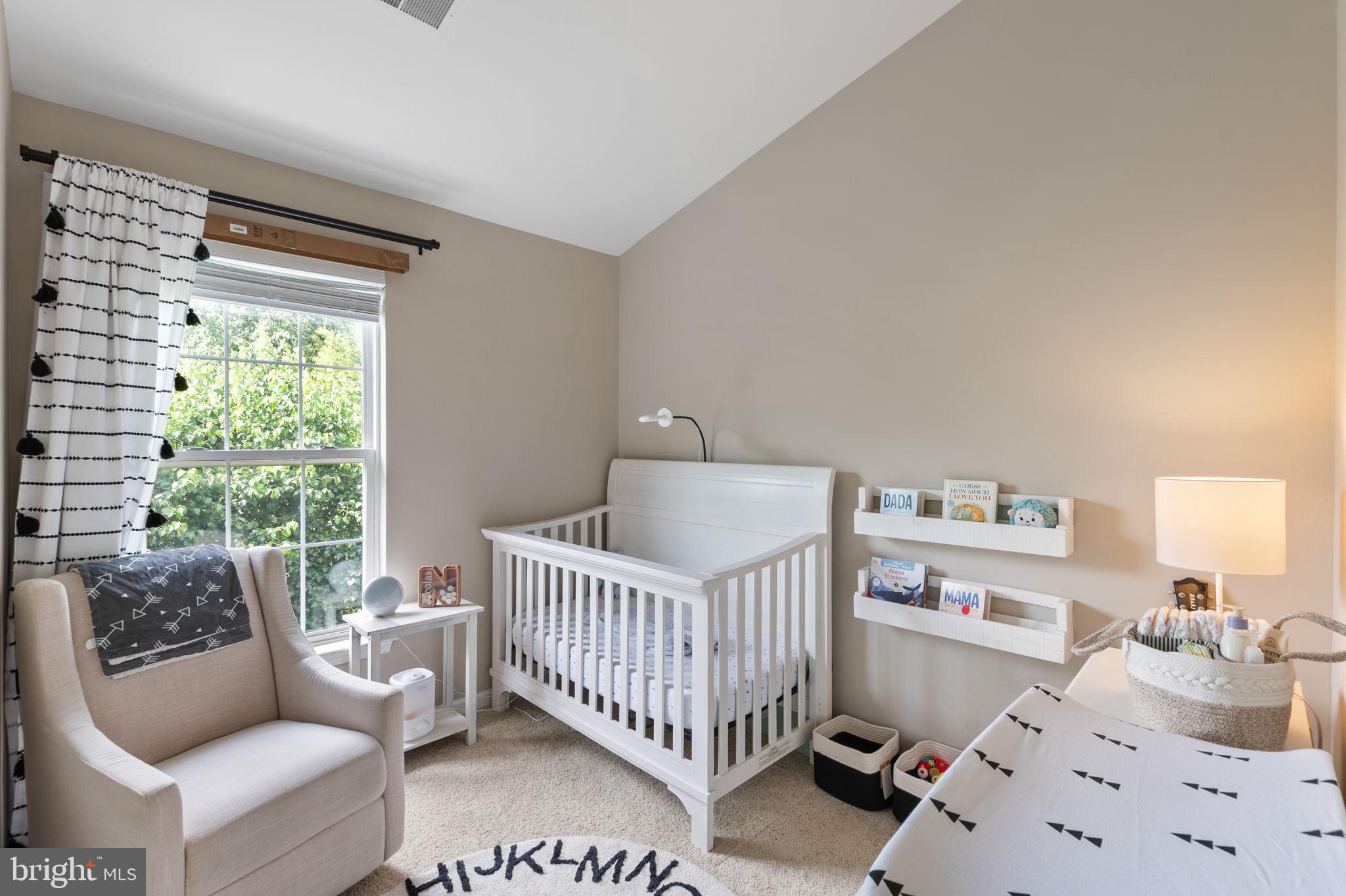 140 Ingle Pl