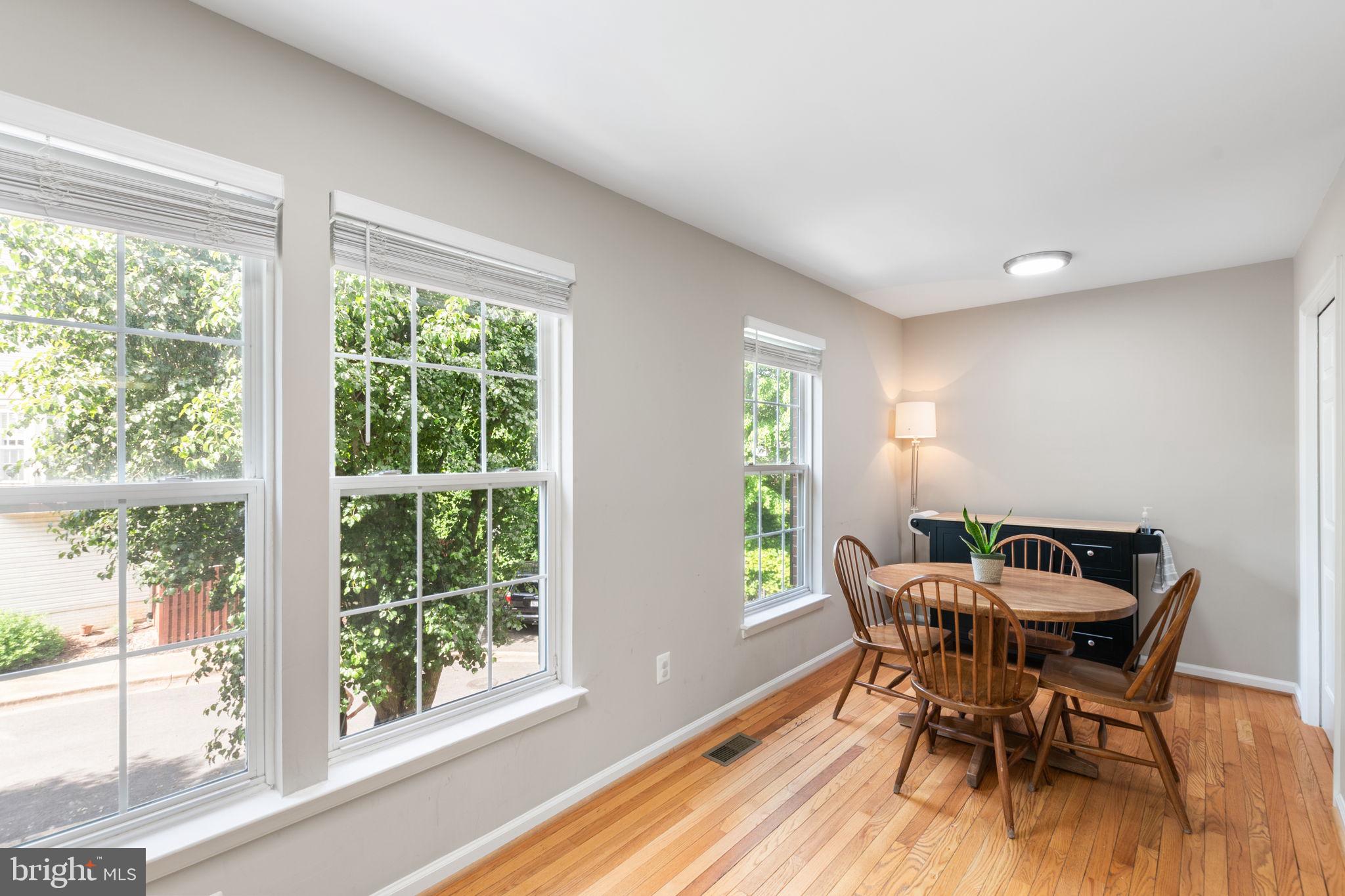 140 Ingle Pl