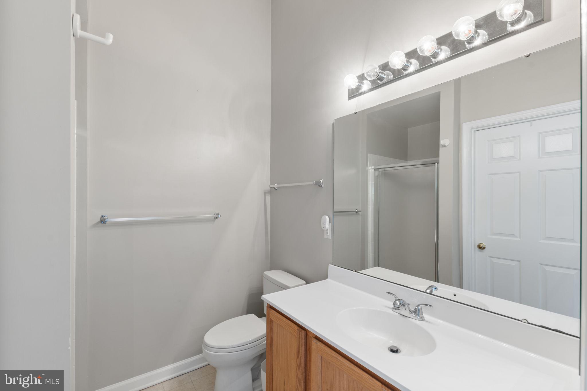 140 Ingle Pl
