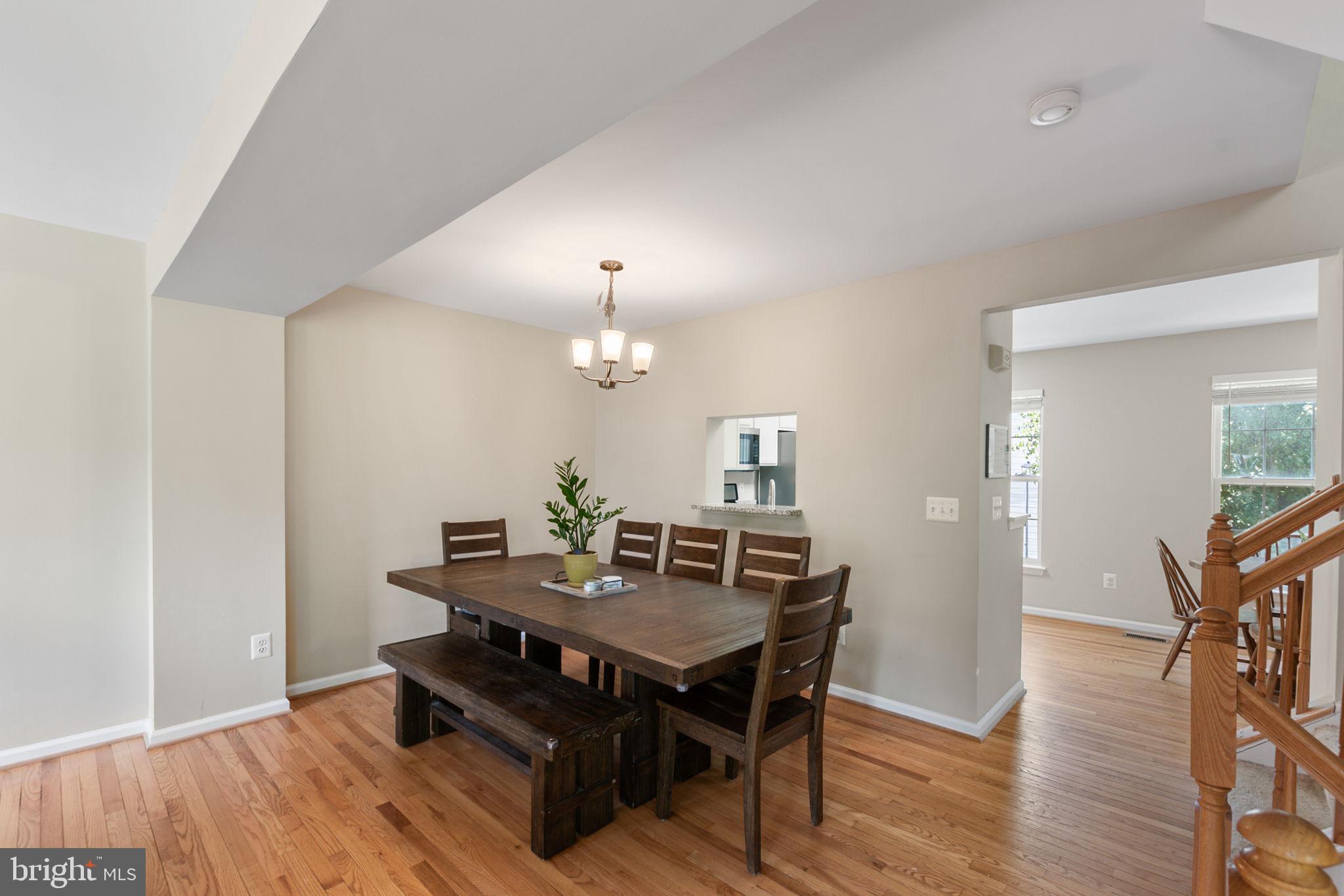 140 Ingle Pl
