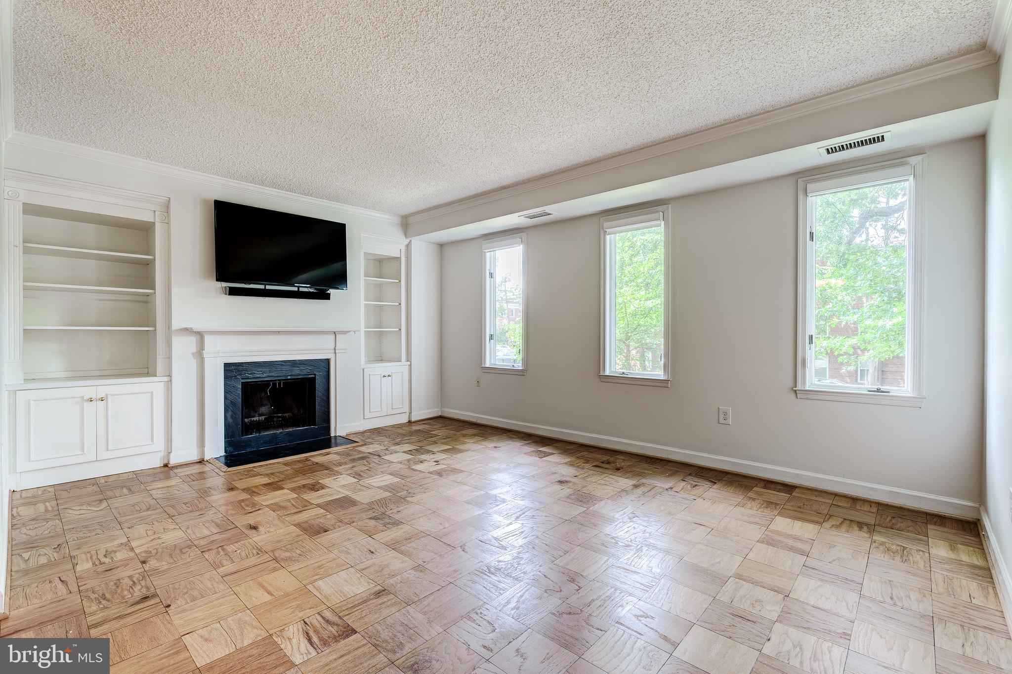 800 S SAINT ASAPH STREET 216