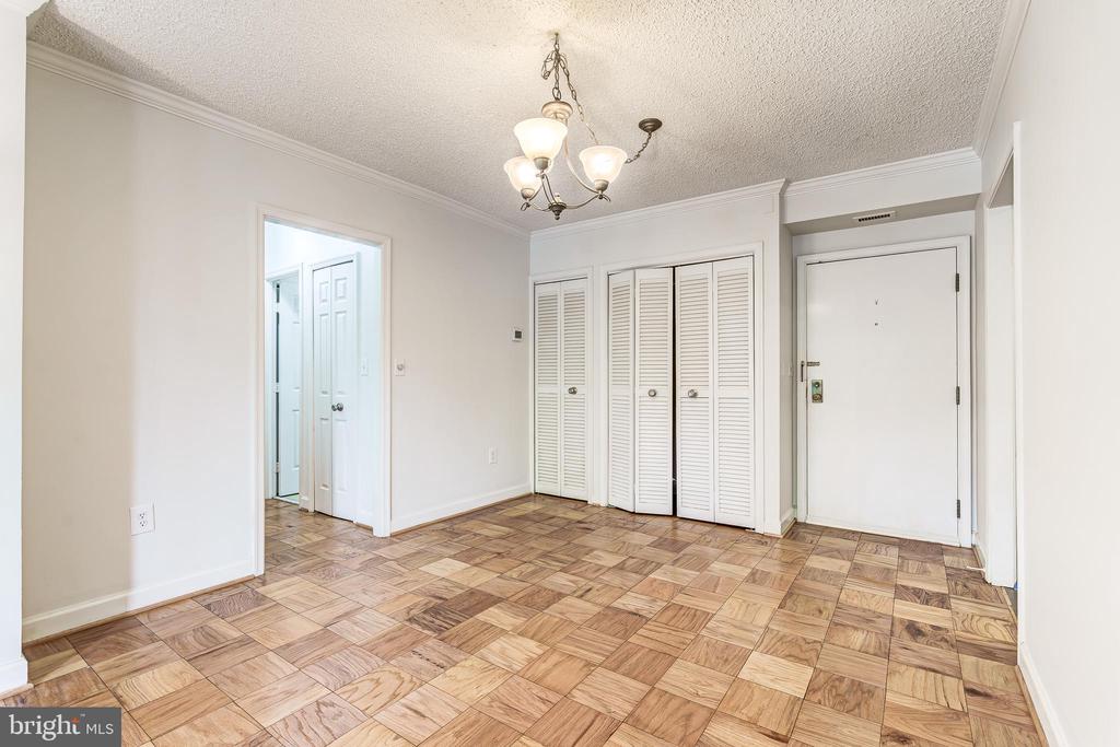 800 S SAINT ASAPH STREET 216