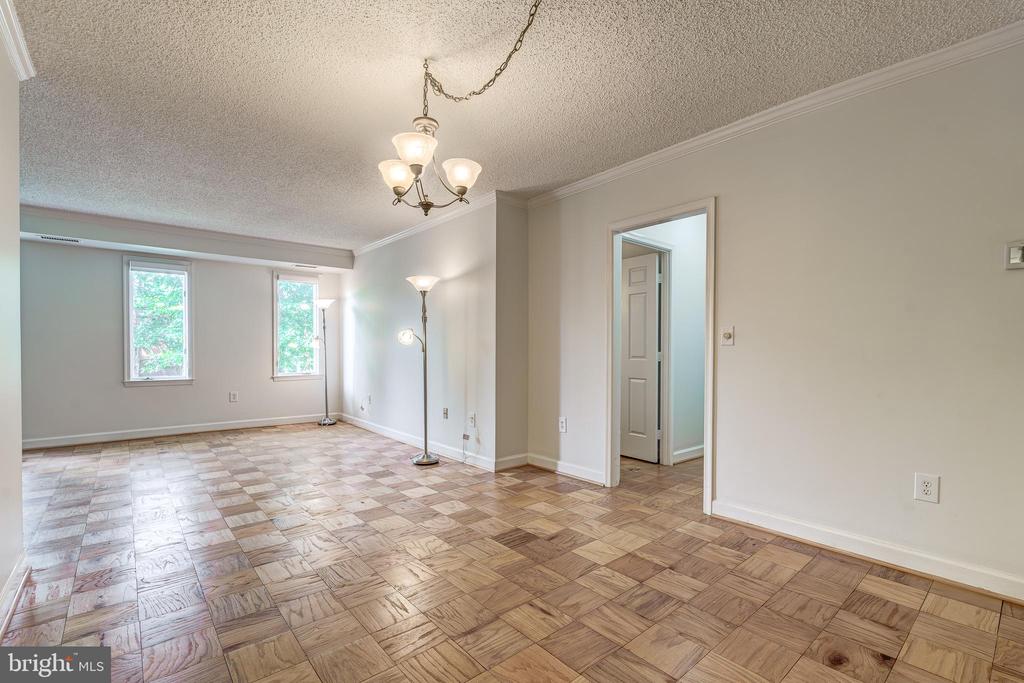 800 S SAINT ASAPH STREET 216