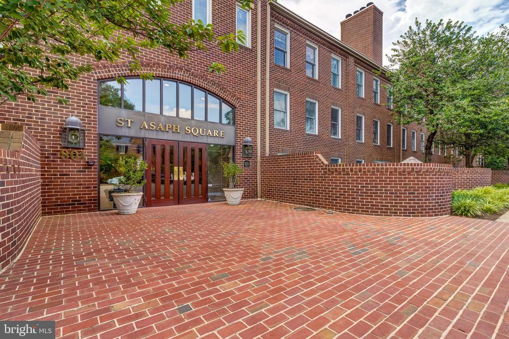 800 S SAINT ASAPH STREET 216