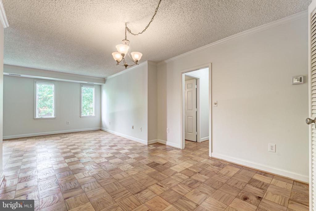 800 S SAINT ASAPH STREET 216