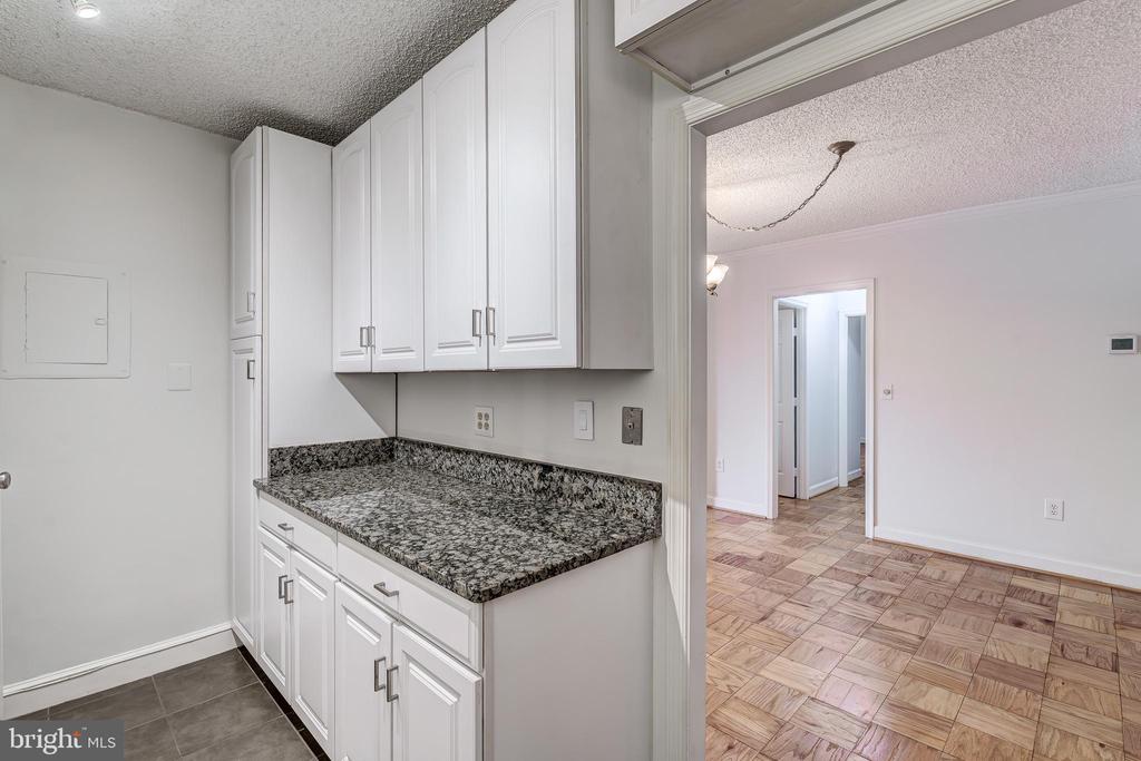 800 S SAINT ASAPH STREET 216